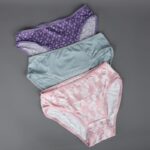 ⁦طقم داخلي نسائي قطن 3 قطع من milk بألوان مختلفة⁩ - الصورة ⁦3⁩