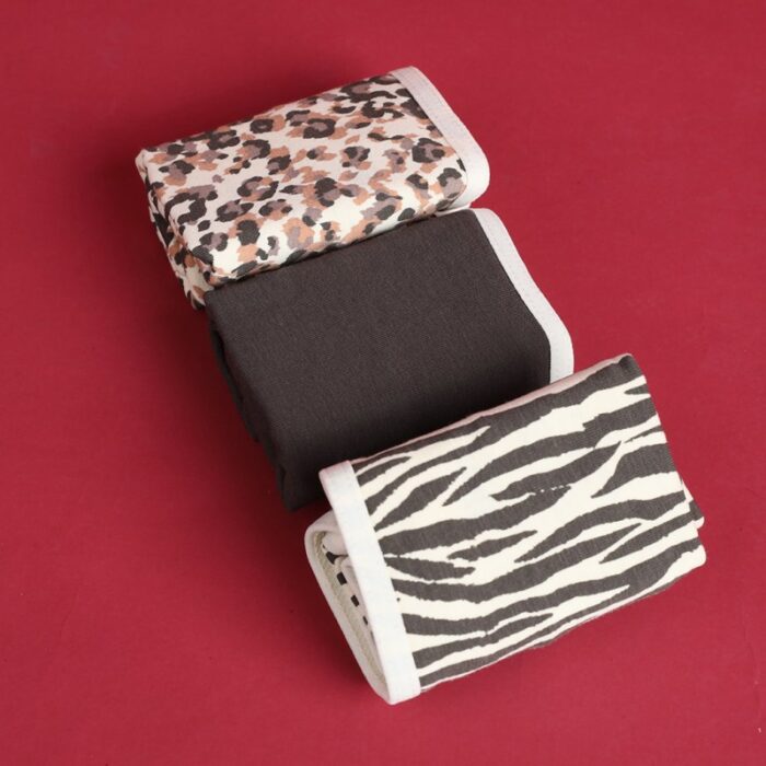 ⁦طقم داخلي نسائي قطن من 3 قطع milk بألوان مختلفة⁩ - الصورة ⁦4⁩