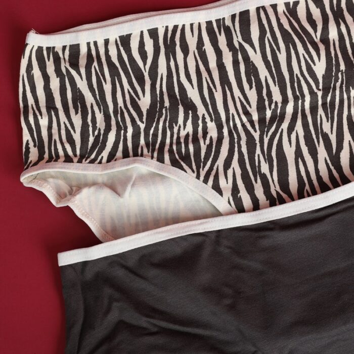 ⁦طقم داخلي نسائي قطن من 3 قطع milk بألوان مختلفة⁩ - الصورة ⁦9⁩