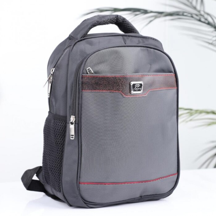 ⁦حقيبة ظهر مدرسية 14 انش لون أسود⁩ - الصورة ⁦3⁩