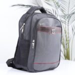 ⁦حقيبة ظهر مدرسية 14 انش لون أسود⁩ - الصورة ⁦4⁩