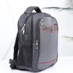 ⁦حقيبة ظهر مدرسية 14 انش لون أسود⁩ - الصورة ⁦5⁩