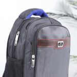 ⁦حقيبة ظهر مدرسية 14 انش لون أسود وأزرق⁩ - الصورة ⁦3⁩