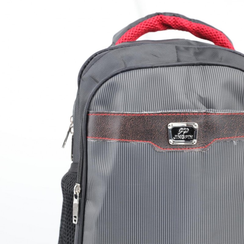 ⁦حقيبة ظهر مدرسية 14 انش لون أسود وأحمر⁩ - الصورة ⁦1⁩