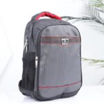 ⁦حقيبة ظهر مدرسية 14 انش لون أسود وأحمر⁩ - الصورة ⁦7⁩