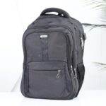 ⁦حقيبة مدرسية 18 انش لون أسود⁩ - الصورة ⁦2⁩