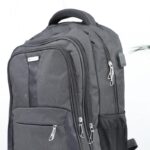 ⁦حقيبة مدرسية 18 انش لون أسود⁩ - الصورة ⁦3⁩