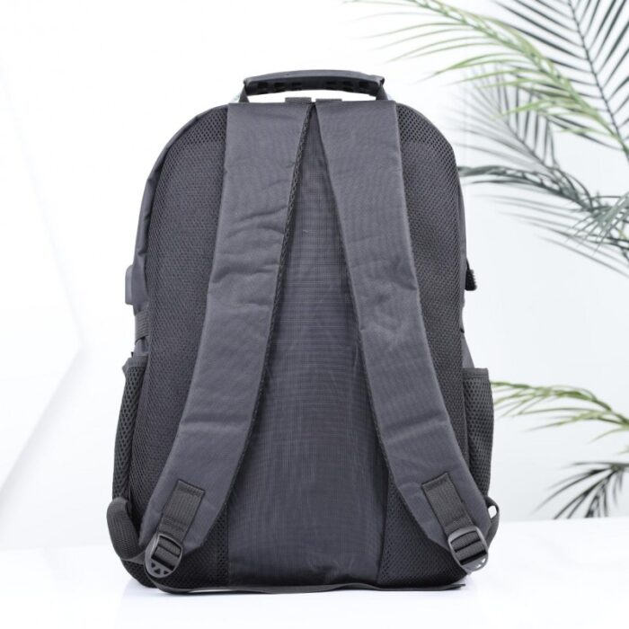 ⁦حقيبة مدرسية 18 انش لون أسود⁩ - الصورة ⁦6⁩