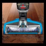 ⁦مكنسة كروس ويف من بيسيل لتنظيف الأسطح المتعددة لون أزرق⁩ - الصورة ⁦9⁩