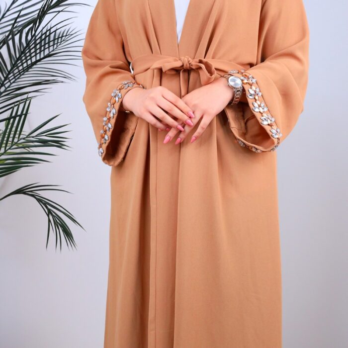 1033751974_67dc68856643c عباية مفتوحة بأحجار زركون على أطراف الأكمام لون بيج - الصورة 1
