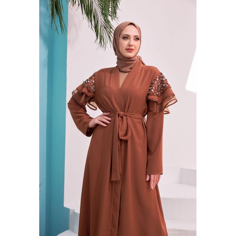 ⁦عباية مفتوحة مع أحجار زركون على الكتف لون بني⁩ - الصورة ⁦1⁩