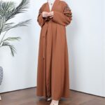 ⁦عباية مفتوحة مع أحجار زركون على الكتف لون بني⁩ - الصورة ⁦14⁩