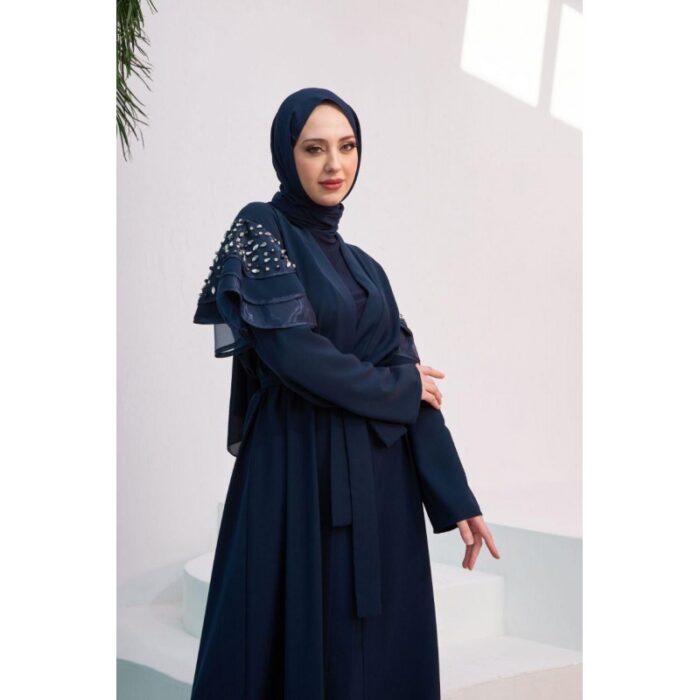 ⁦عباية مفتوحة مع أحجار زركون على الكتف لون كحلي⁩ - الصورة ⁦2⁩