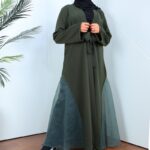 ⁦عباية مفتوحة بتصميم شيفون من الأسفل لون زيتي⁩ - الصورة ⁦4⁩