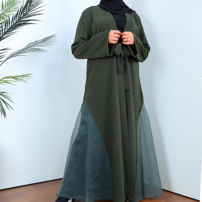 ⁦عباية مفتوحة بتصميم شيفون من الأسفل لون زيتي⁩ - الصورة ⁦4⁩