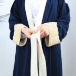 ⁦عباية مفتوحة لون كحلي بتصميم لولو على أطراف الكم⁩ - الصورة ⁦11⁩