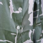 ⁦قميص بأكمام طويلة لون أخضر وبيج⁩ - الصورة ⁦6⁩