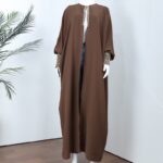 ⁦عباية مفتوحة بتصميم خرز من الأمام لون بني⁩ - الصورة ⁦5⁩