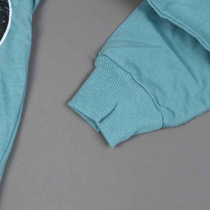 ⁦طقم (بلوزة كم بطاقية مع بنطلون) بتصميم رسوم ميكي ماوس للأطفال لون أخضر وأسود⁩ - الصورة ⁦4⁩