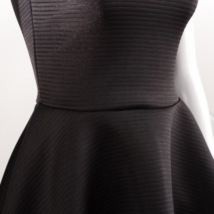 ⁦فستان قصير مخطط بالعرض لون أسود⁩ - الصورة ⁦11⁩