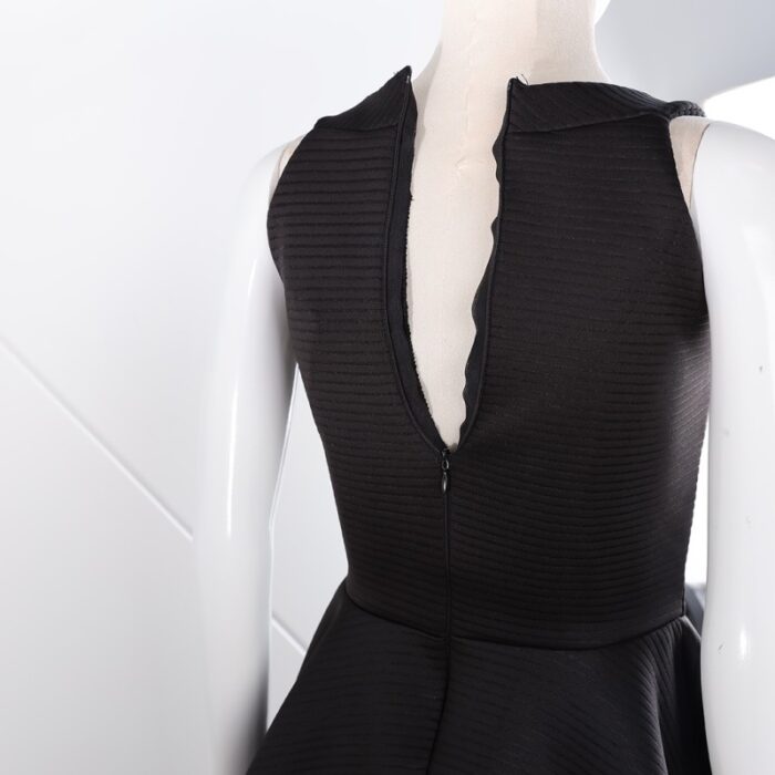 ⁦فستان قصير مخطط بالعرض لون أسود⁩ - الصورة ⁦13⁩