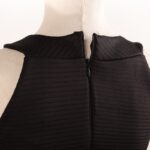 ⁦فستان قصير مخطط بالعرض لون أسود⁩ - الصورة ⁦16⁩