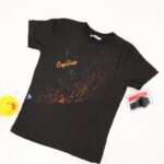 ⁦بلوزة تصميم مطبع للأطفال لون اسود⁩ - الصورة ⁦3⁩