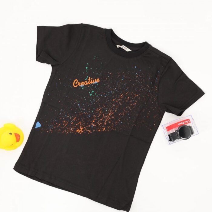 ⁦بلوزة تصميم مطبع للأطفال لون اسود⁩ - الصورة ⁦3⁩