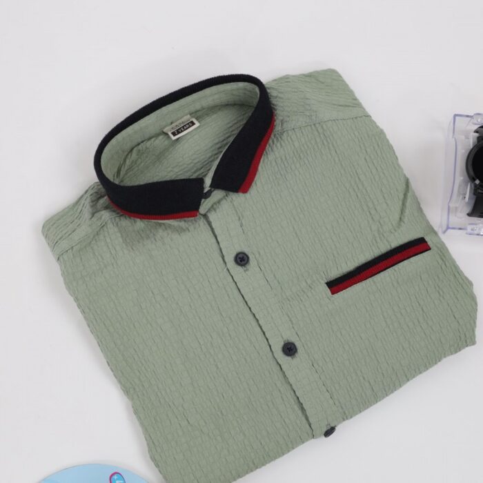 ⁦قميص نصف كم ربس للأطفال لون زيتي⁩ - الصورة ⁦6⁩