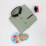 ⁦قميص نصف كم ربس للأطفال لون زيتي⁩ - الصورة ⁦8⁩