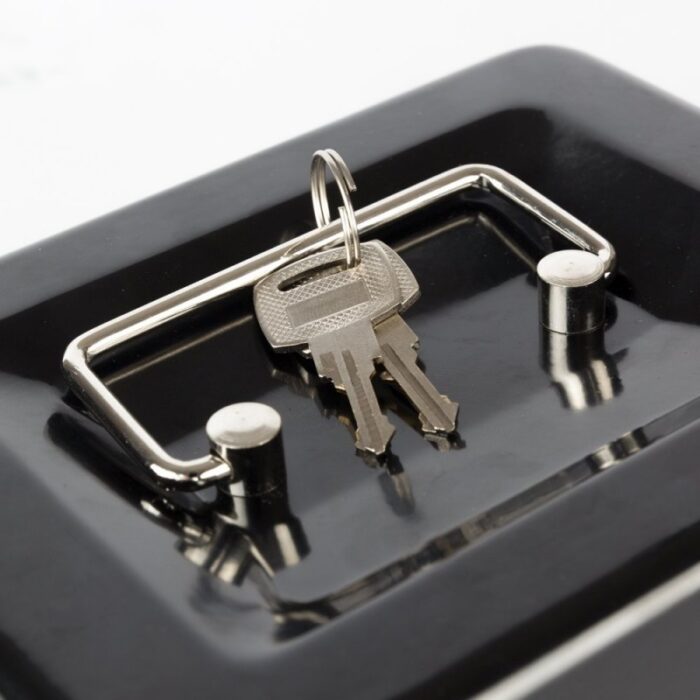 ⁦صندوق عملة معدني مع مفتاح حجم XLarge قياس ( 23*30*8.5 سم )⁩ - الصورة ⁦2⁩