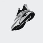 ⁦adidas Mens' Alphaboost V2 Shoes - White- حذاء اديداس الفا بوست في 2 للرجال لون أبيض⁩ - الصورة ⁦18⁩