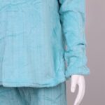⁦بجامة فرو بأكمام طويلة مخطط طولي للنساء لون تركواز⁩ - الصورة ⁦3⁩