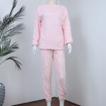 بجامة فرو بأكمام طويلة مخطط طولي للنساء لون زهري فاتح