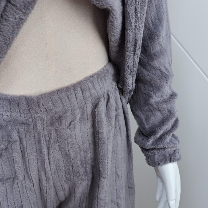 ⁦بجامة فرو بأكمام طويلة مخطط طولي للنساء لون سكني⁩ - الصورة ⁦8⁩