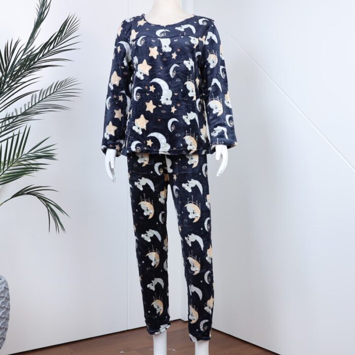 ⁦بجامة فرو بأكمام طويلة بتصميم رسوم قمر ودب للنساء لون كحلي⁩ - الصورة ⁦2⁩