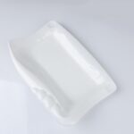 ⁦صحن بورسلان بتصميم شبه مستطيل حجم 37×27 سم لون أبيض⁩ - الصورة ⁦2⁩