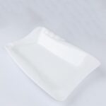 ⁦صحن بورسلان بتصميم شبه مستطيل حجم 37×27 سم لون أبيض⁩ - الصورة ⁦3⁩