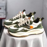 ⁦حذاء رياضي للرجال لون أبيض وأخضر⁩ - الصورة ⁦2⁩