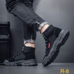 حذاء بسطار للرجال لون أسود