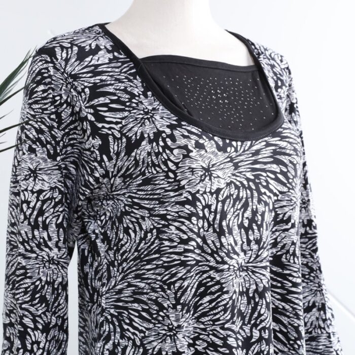 ⁦بجامة بأكمام طويلة بتصميم لون أسود وأبيض⁩ - الصورة ⁦6⁩