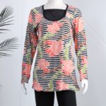 ⁦بجامة بأكمام طويلة بتصميم نقشة مغربية ورد مخطط عرضي لون برتقالي وأسود⁩ - الصورة ⁦8⁩