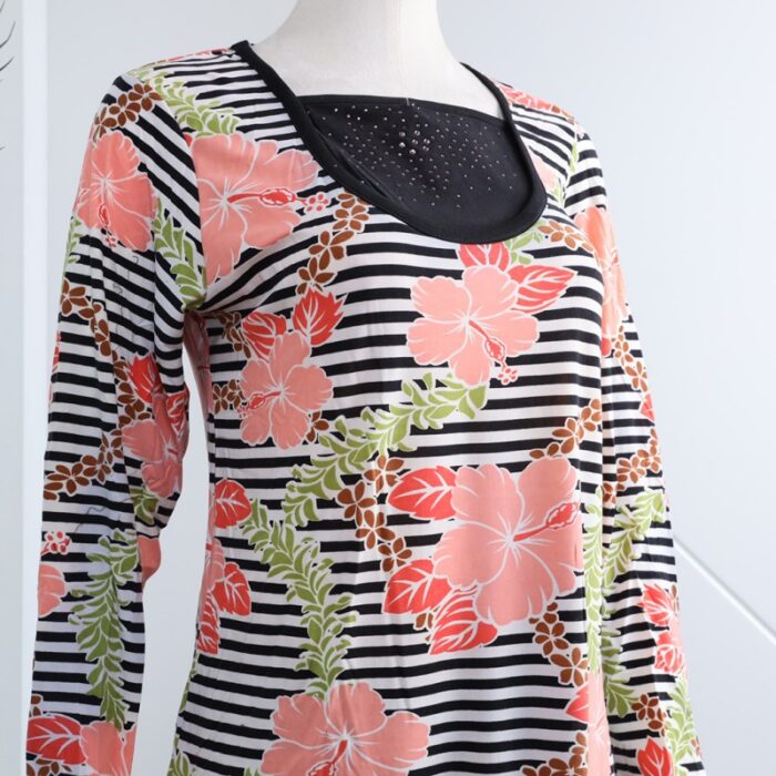 ⁦بجامة بأكمام طويلة بتصميم نقشة مغربية ورد مخطط عرضي لون برتقالي وأسود⁩ - الصورة ⁦10⁩