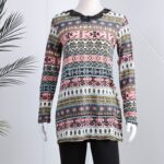 ⁦بجامة بأكمام طويلة بتصميم نقشة مغربية للنساء لون زهري فاتح وأسود⁩ - الصورة ⁦3⁩