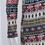 ⁦بجامة بأكمام طويلة بتصميم نقشة مغربية للنساء لون زهري فاتح وأسود⁩ - الصورة ⁦6⁩