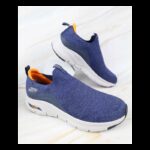 ⁦Skechers Men's Arch Fit - Ascension Shoes - حذاء سكيتشرز ارتش فيت- اسكينشن للرجال لون كحلي ونعل أبيض⁩ - الصورة ⁦6⁩