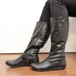 ⁦جزمة جلد ساق طويل للنساء لون أسود⁩ - الصورة ⁦3⁩