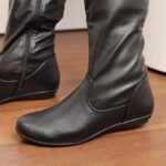 ⁦جزمة جلد ساق طويل للنساء لون أسود⁩ - الصورة ⁦8⁩