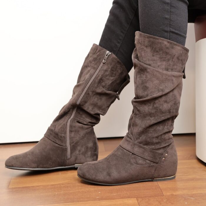 ⁦جزمة مخمل ساق طويل للنساء لون رمادي⁩ - الصورة ⁦2⁩