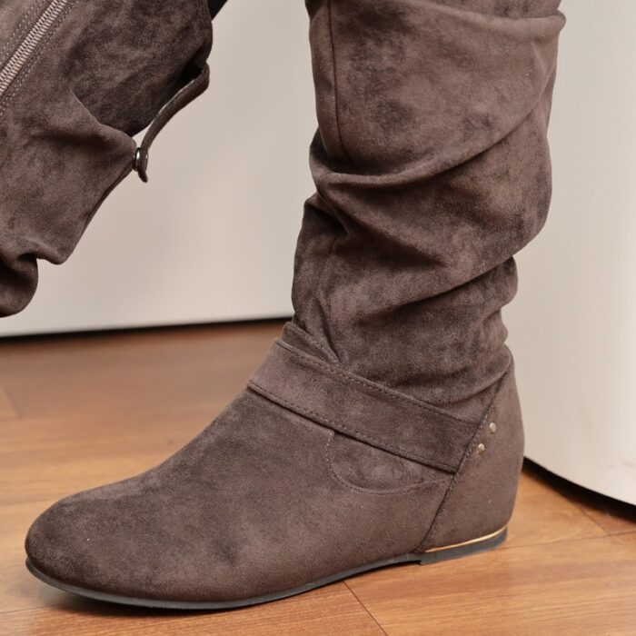 ⁦جزمة مخمل ساق طويل للنساء لون رمادي⁩ - الصورة ⁦6⁩